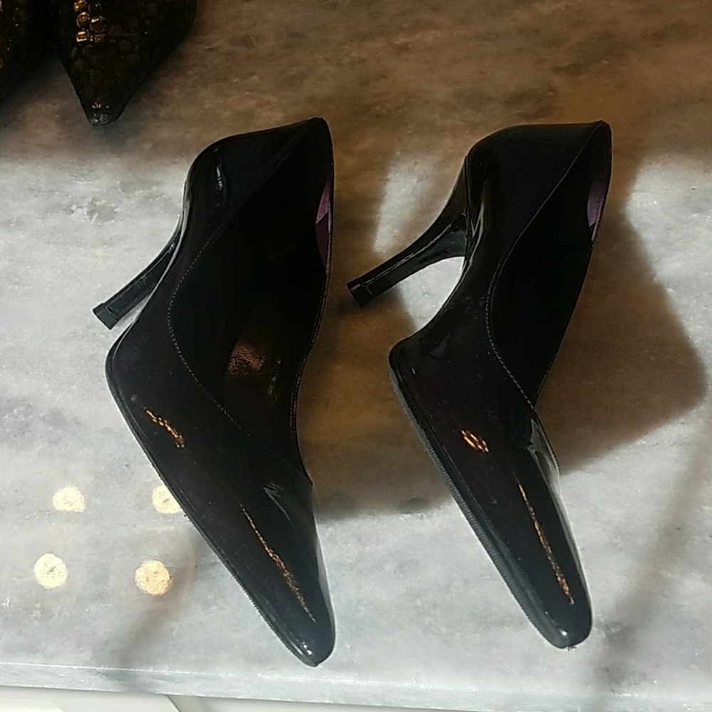Shoes - Picture 2 of 4